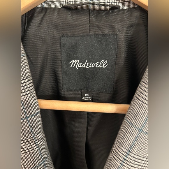 Madewell Wool Caldwell Double-Breasted Blazer: Peaked Lapel Edition - Picture 7 of 16